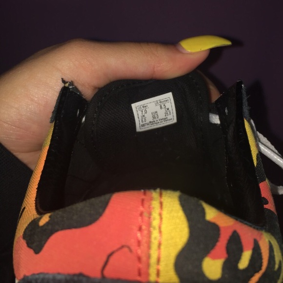 Shoes , Fashion shoes , Skate Shoes , Vans - Picture 2 of 3